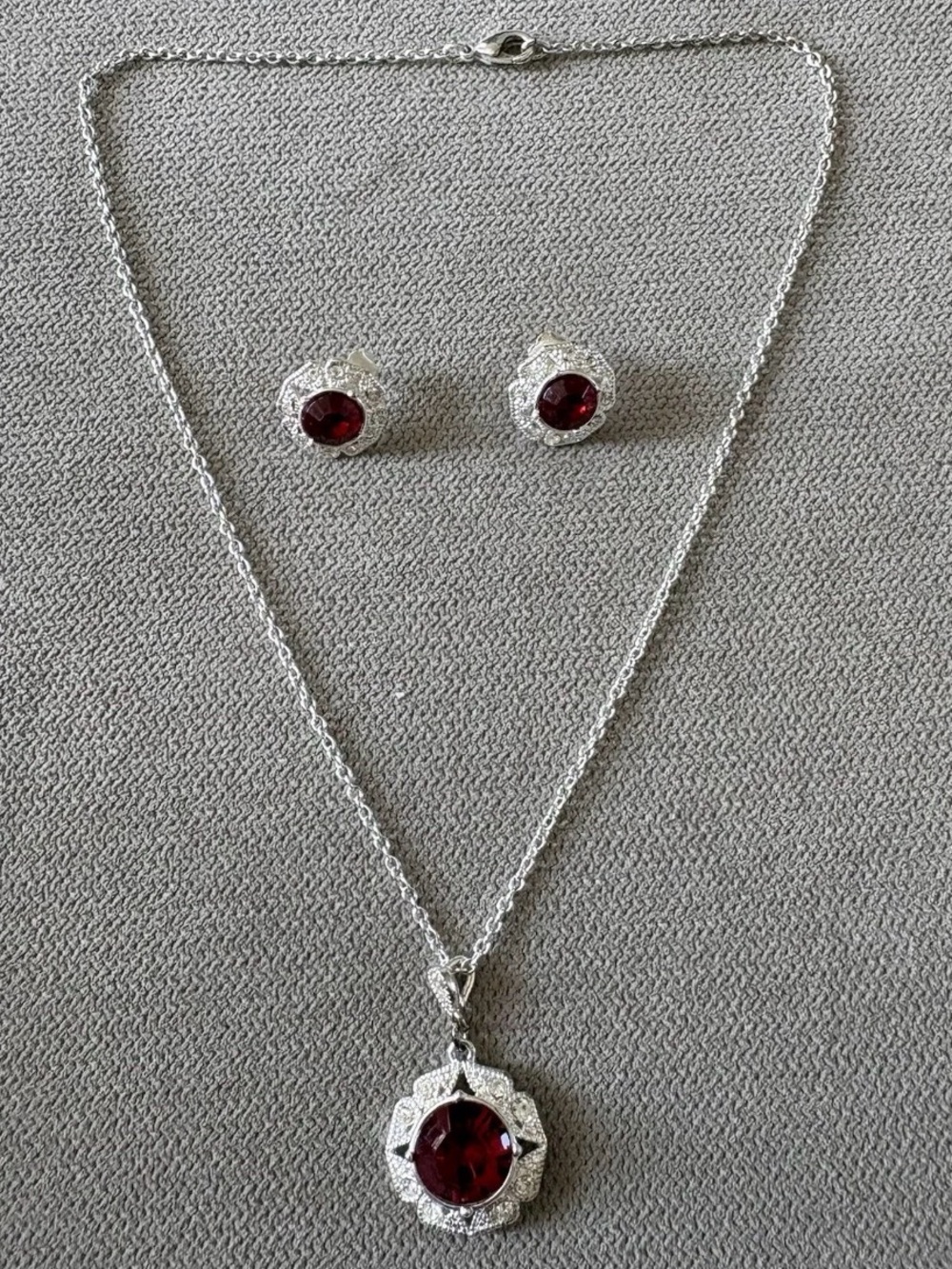 Silver Necklace and Stud Earrings Set with Deep Red Center Stones